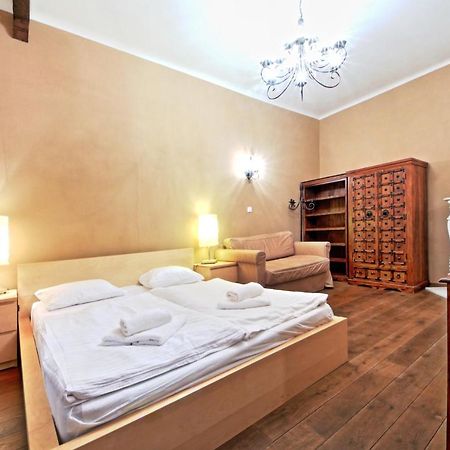 Rose Antique Apartment Прага Екстер'єр фото