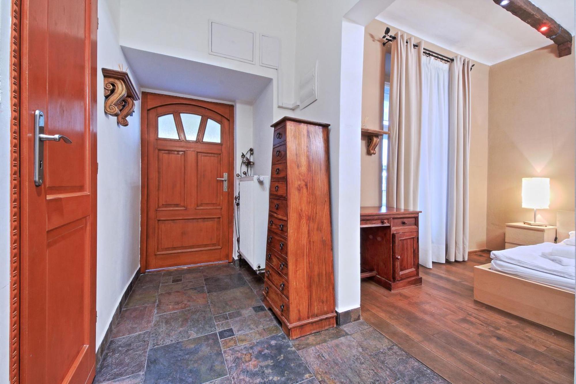 Rose Antique Apartment Прага Екстер'єр фото