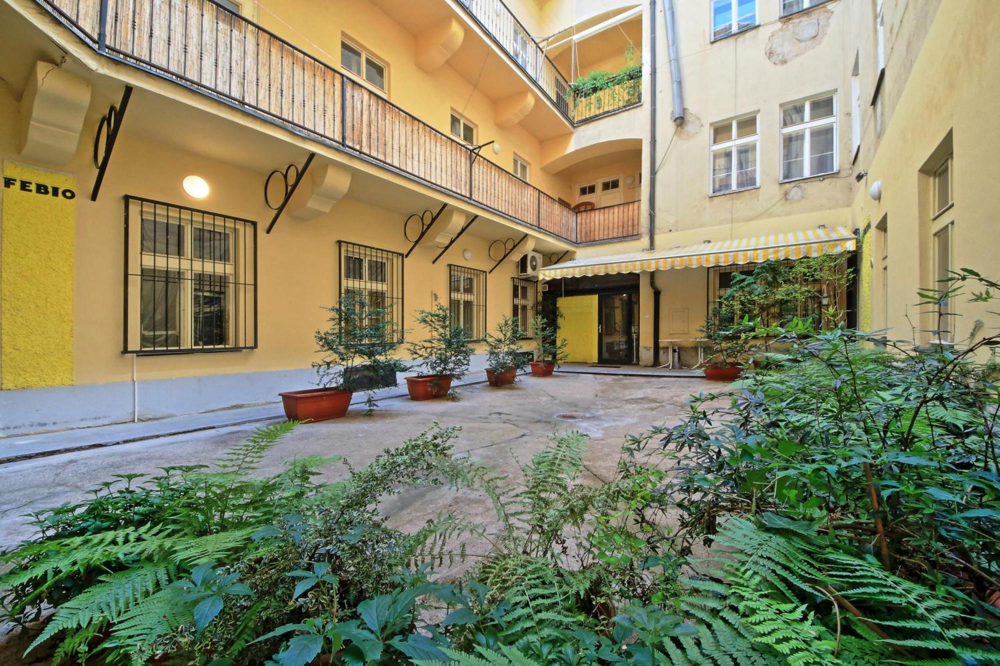 Rose Antique Apartment Прага Екстер'єр фото